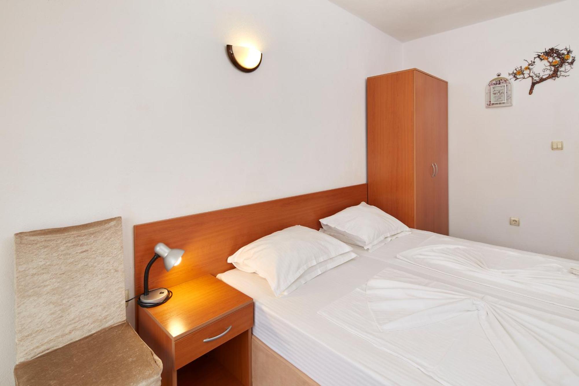 Nirvana Guest House 네세부르 외부 사진