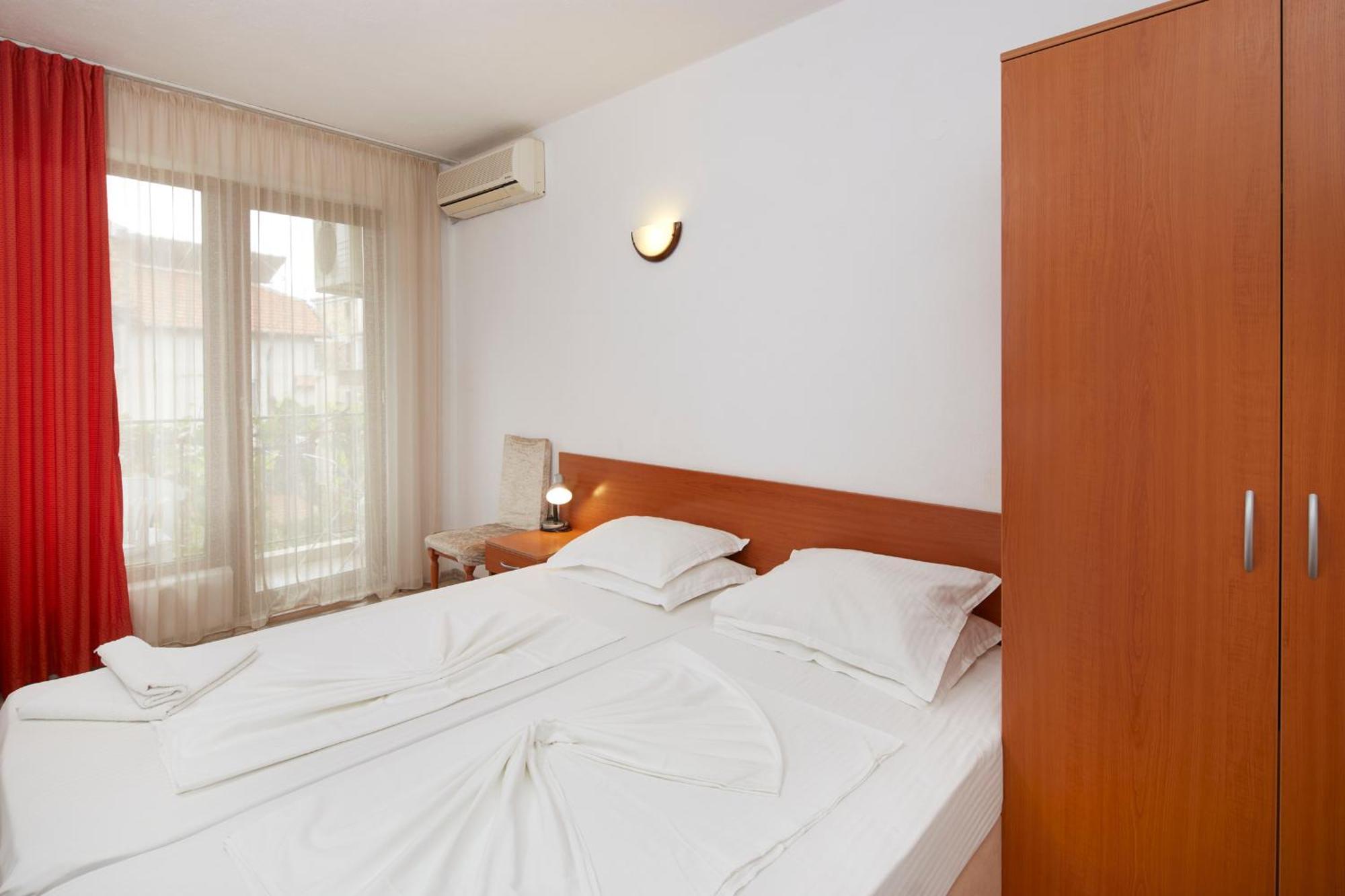 Nirvana Guest House 네세부르 외부 사진