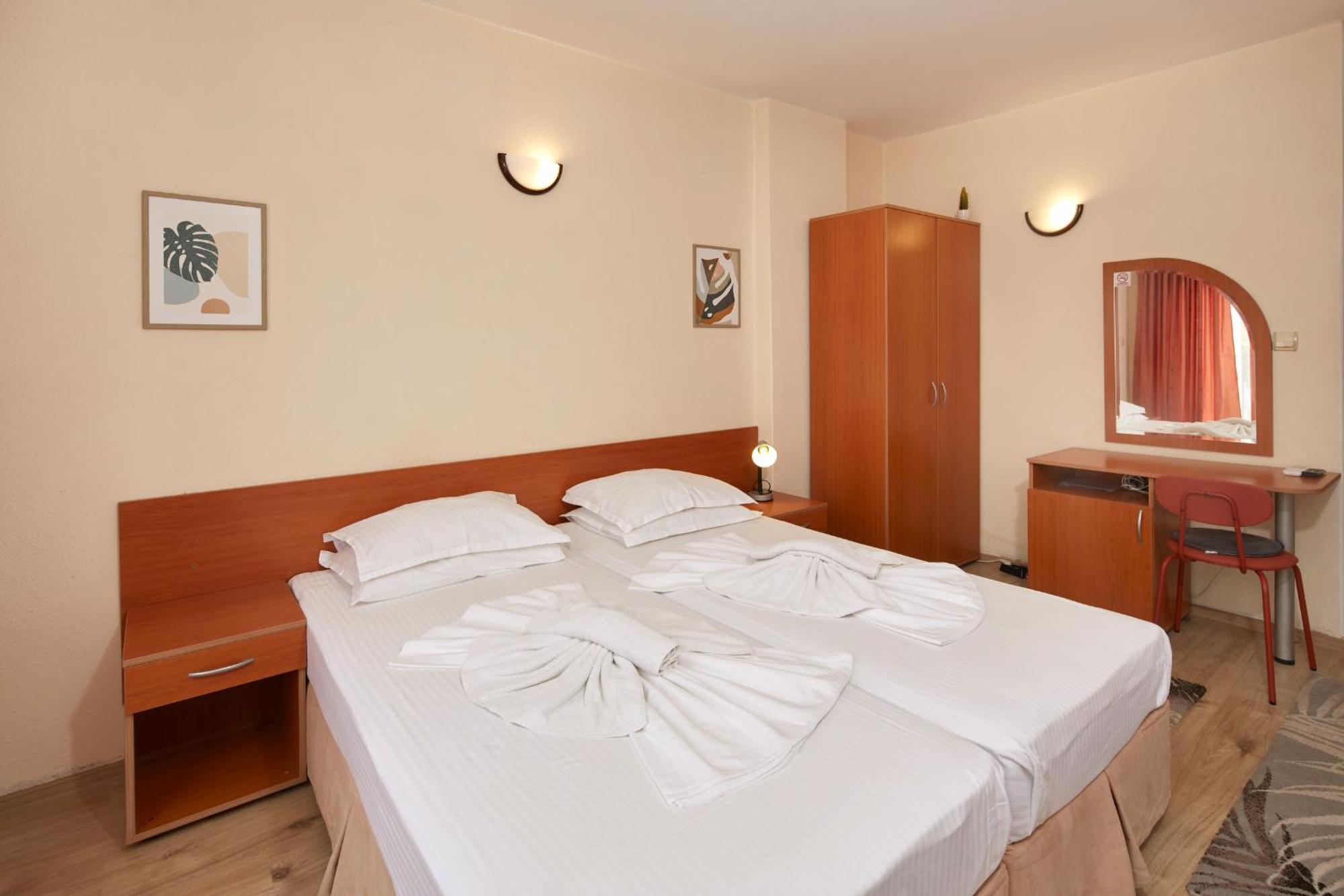 Nirvana Guest House 네세부르 외부 사진