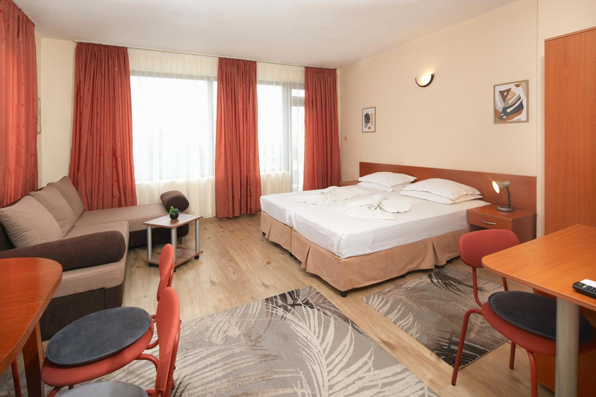 Nirvana Guest House 네세부르 외부 사진