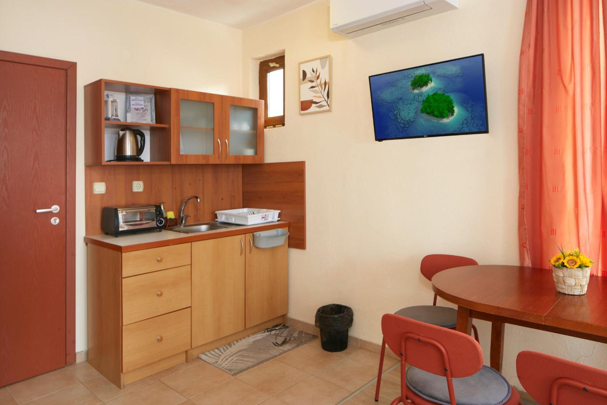 Nirvana Guest House 네세부르 외부 사진